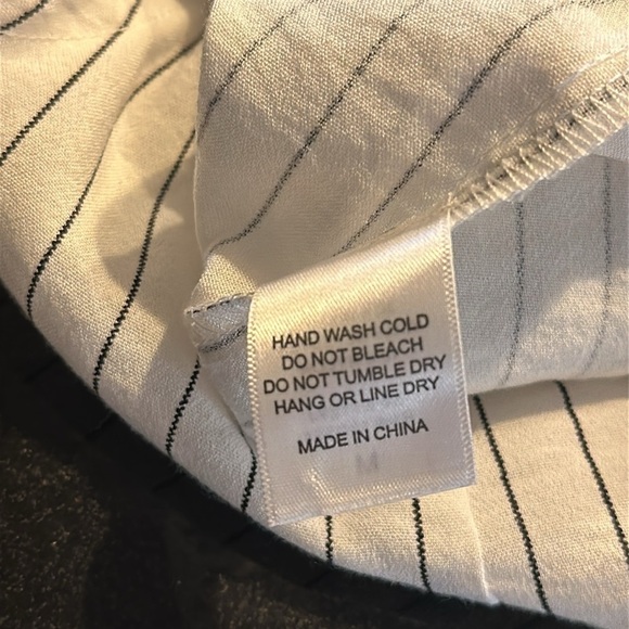 Etophe Studios White with Black Pinstripes Jumpsuit Fresh Vacation Cruise Size M - Picture 9 of 9